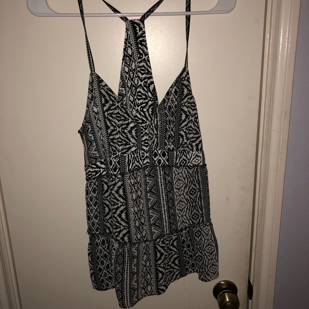 Black and white fitted tank top